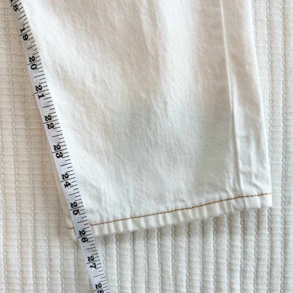 Elizabeth and James High Rise Straight Leg Off White Jeans - Picture 3 of 9